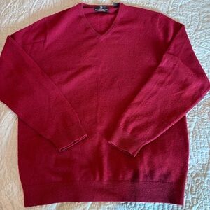 Hart Schaffner Marx Burgubdy 100% Cashmere V-Neck Sweater , quiet luxury, preppy